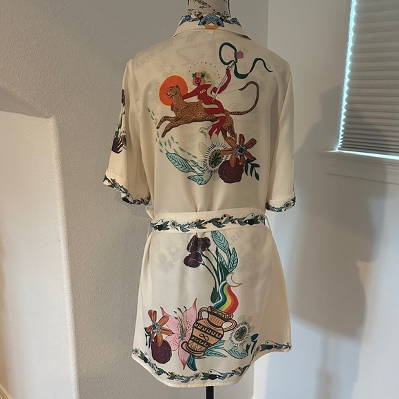 Elegant Cream Floral Mini Dress - Picture 2 of 4